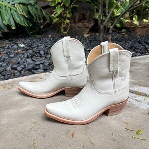 Lucchese ‘Gaby’ Cowgirl Booties